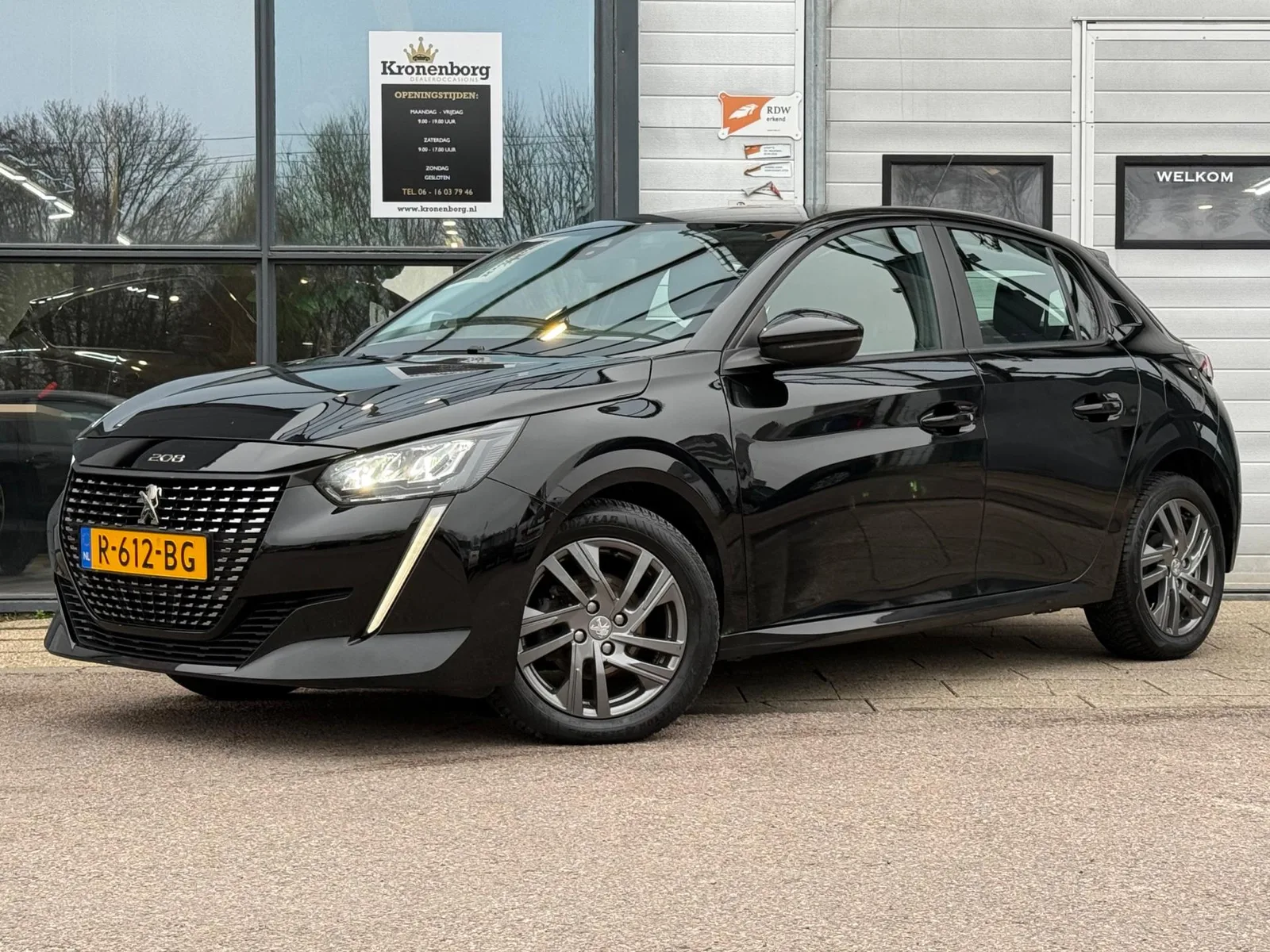 Peugeot 208 (2022) — foto 1