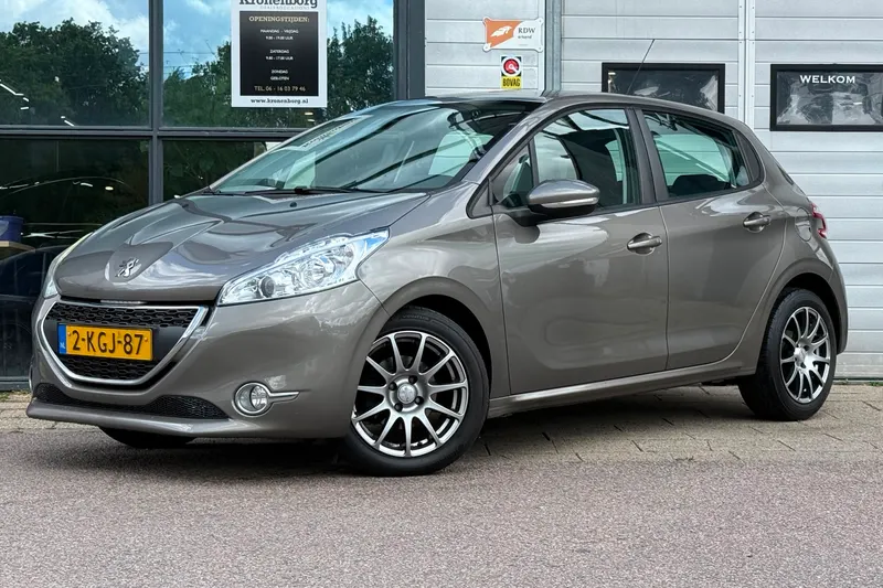 Peugeot 208 (2013)