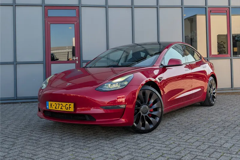 Tesla Model 3 (2020)