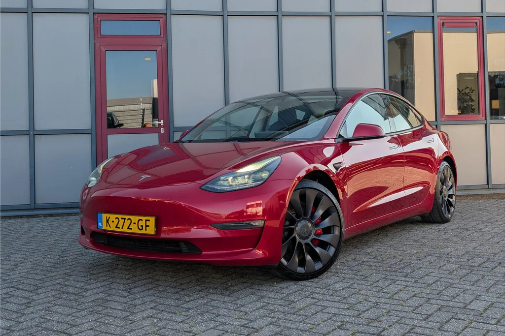 Tesla Model 3 (2020) — foto 1