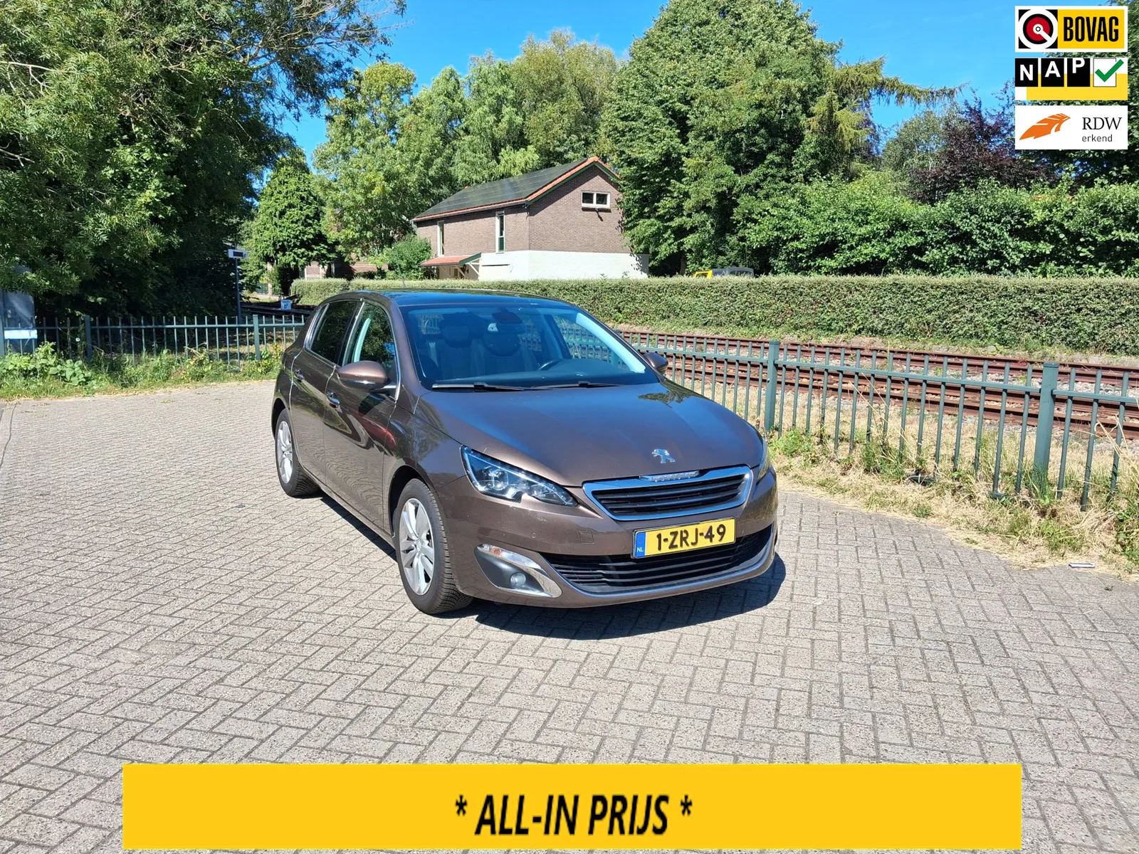 Peugeot 308 (2015) — foto 1