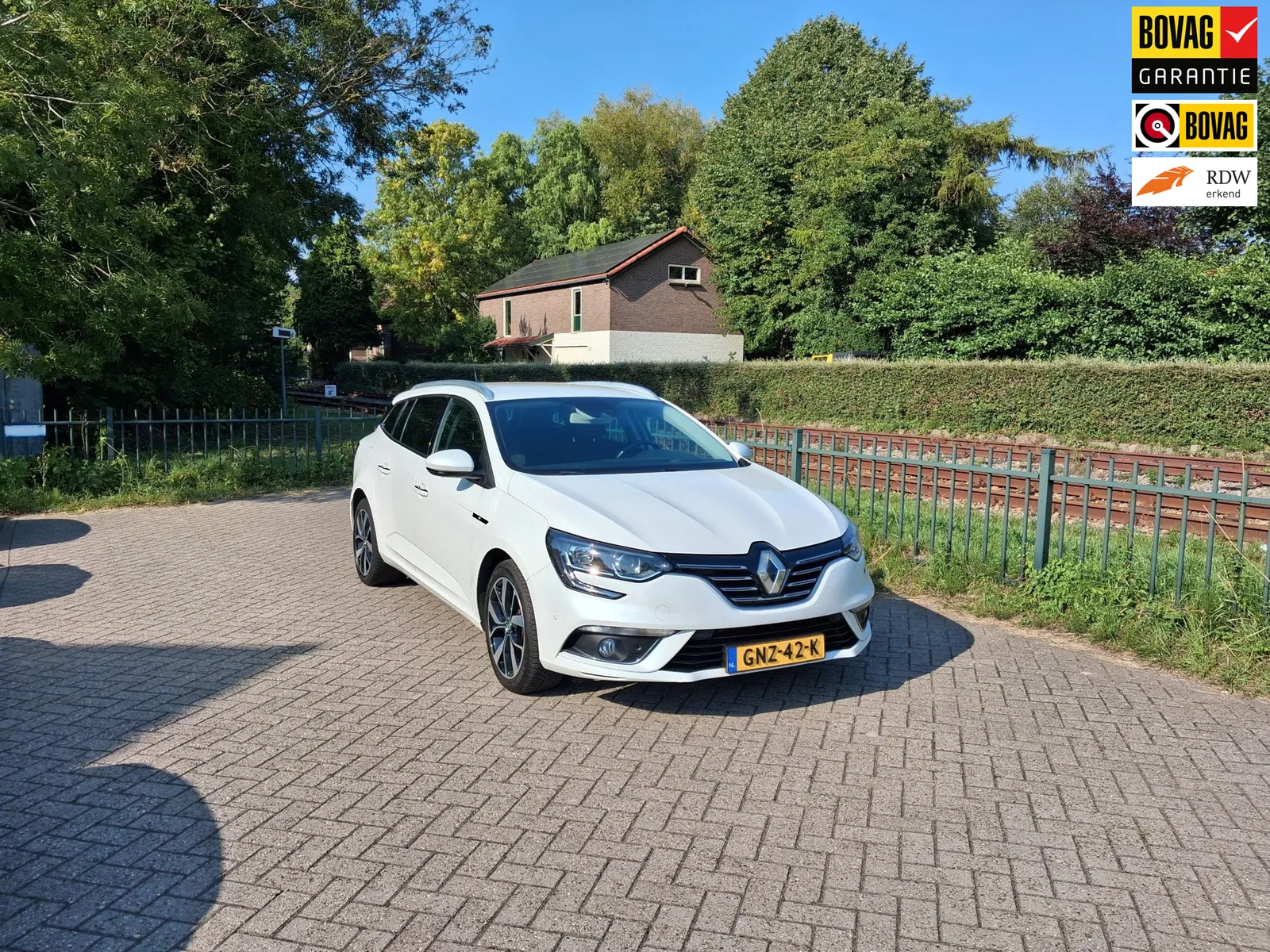 Renault Mégane (2018) — foto 1