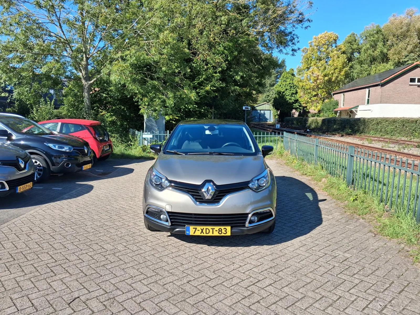 Renault Captur (2014) — foto 1