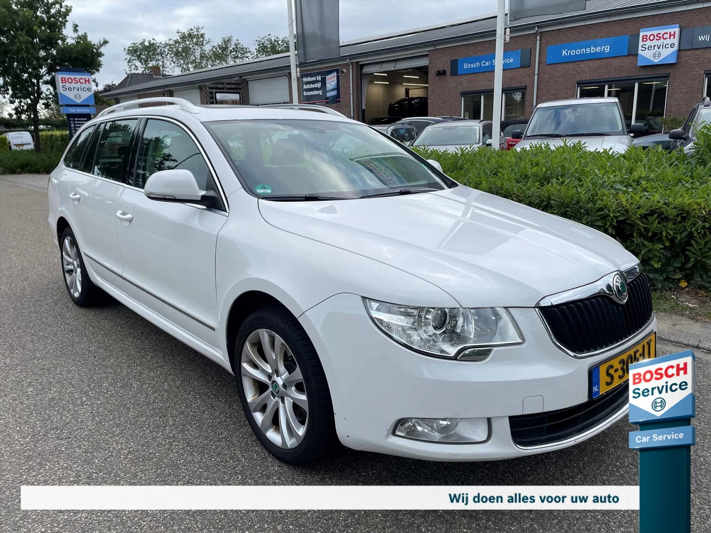 Škoda Superb (2012) — foto 1
