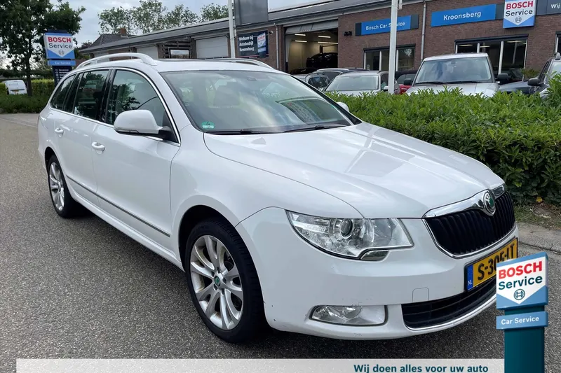 Škoda Superb (2012)