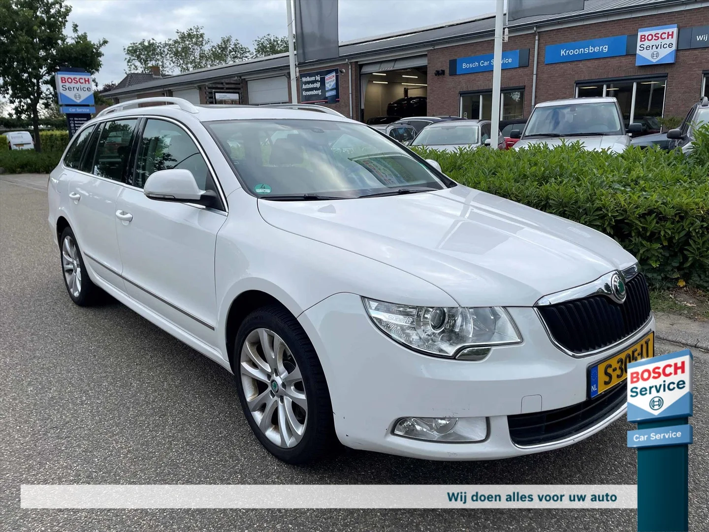 Škoda Superb (2012) — foto 1