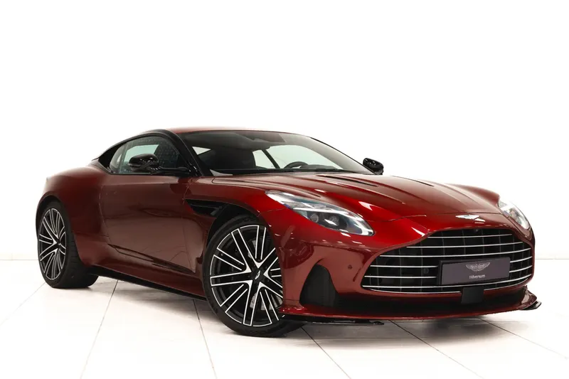 Aston Martin DB12 (2023)