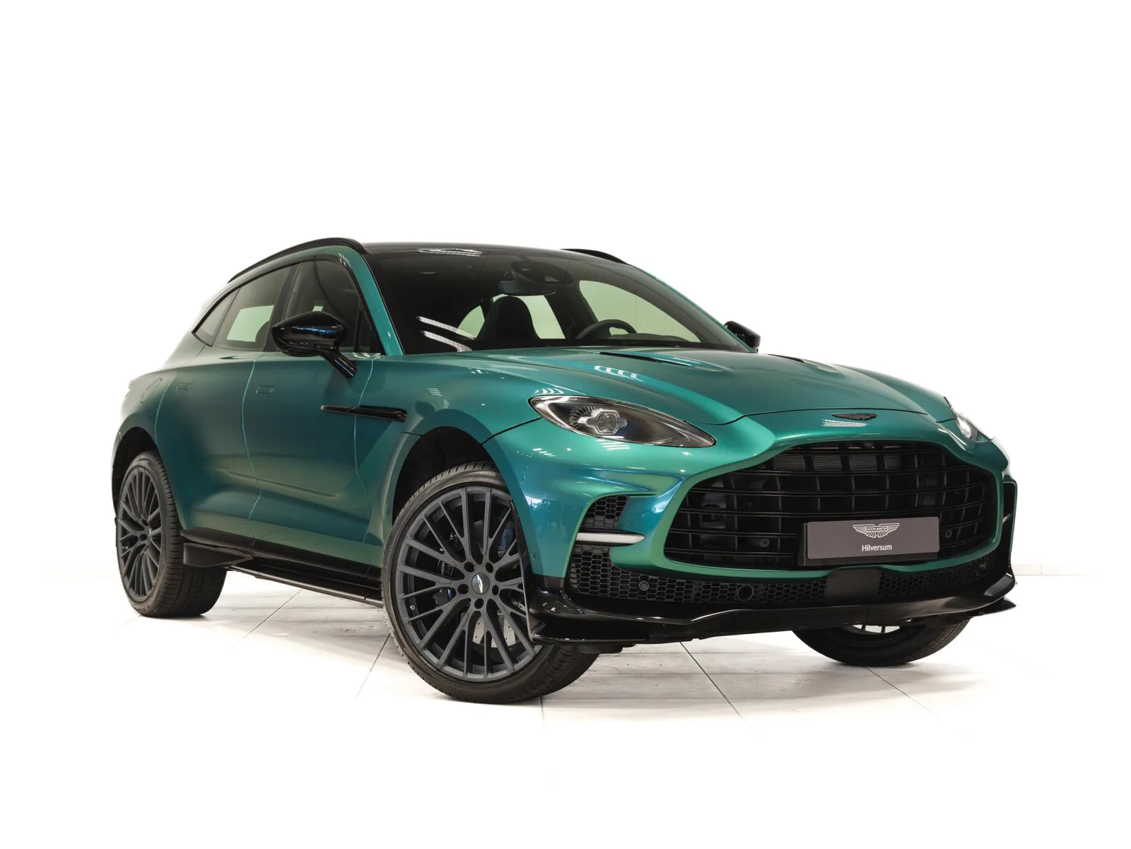 Aston Martin DBX (2023) — foto 1