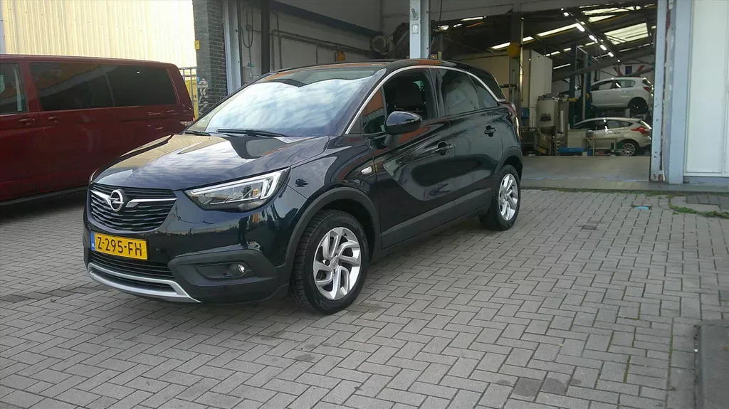Opel Crossland (2019) — foto 1