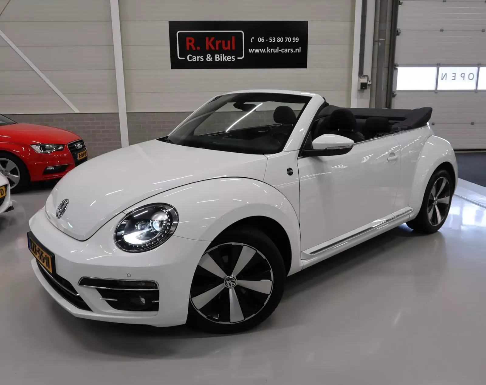 Volkswagen Beetle (2018) — foto 1