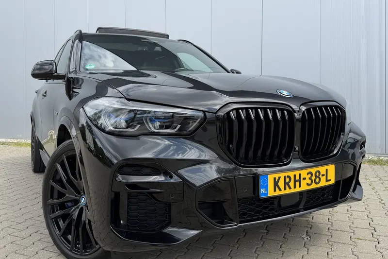 BMW X5 (2022)