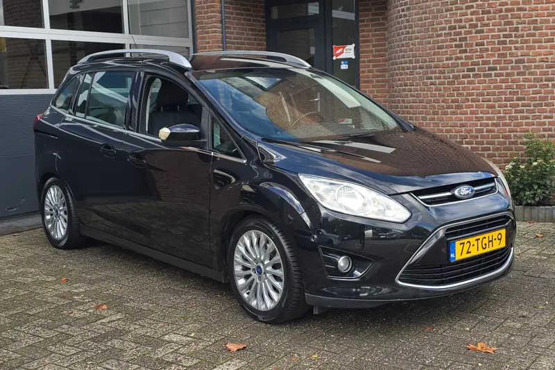 Ford Grand C-Max (2012)