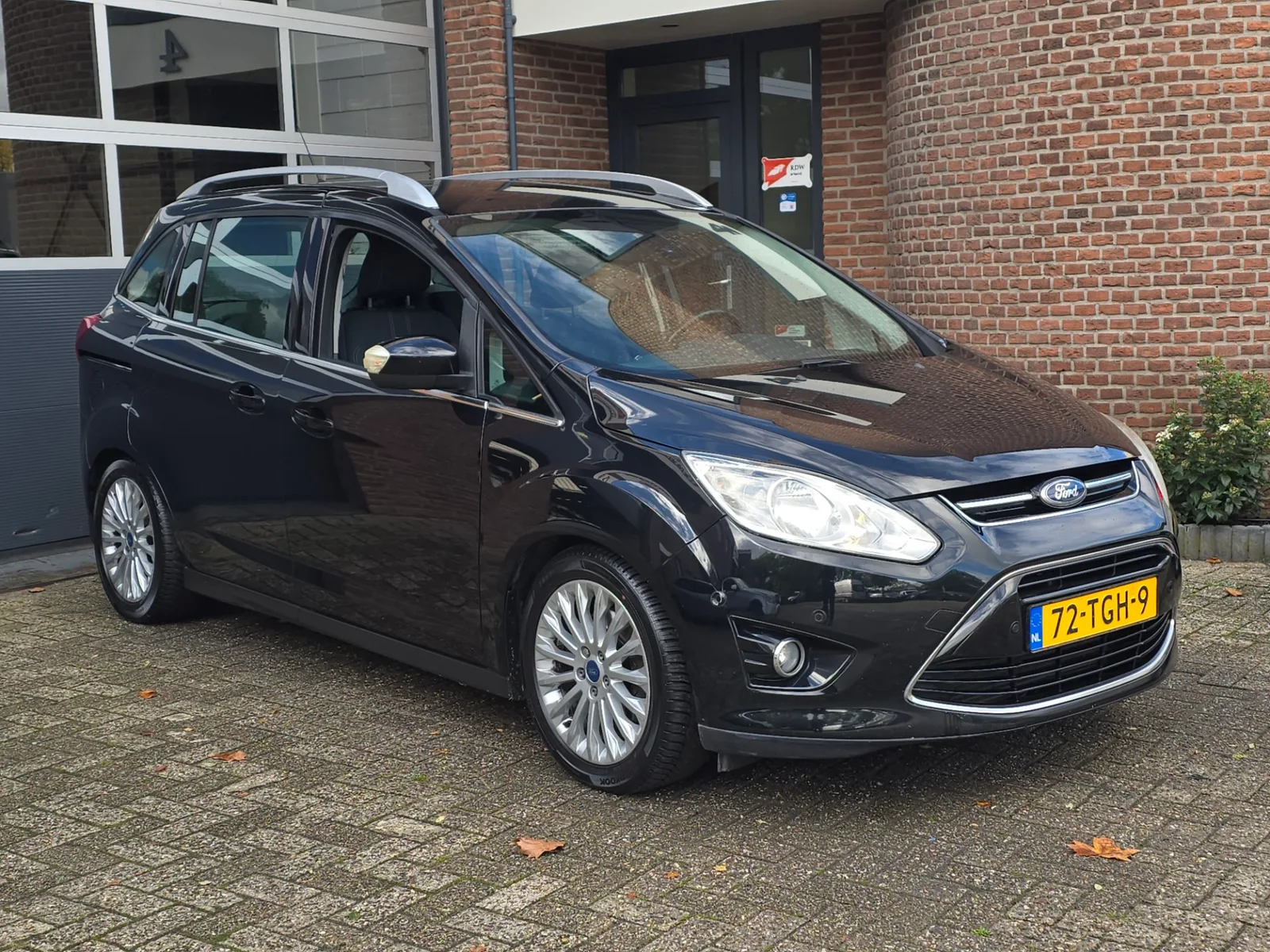 Ford Grand C-Max (2012) — foto 1
