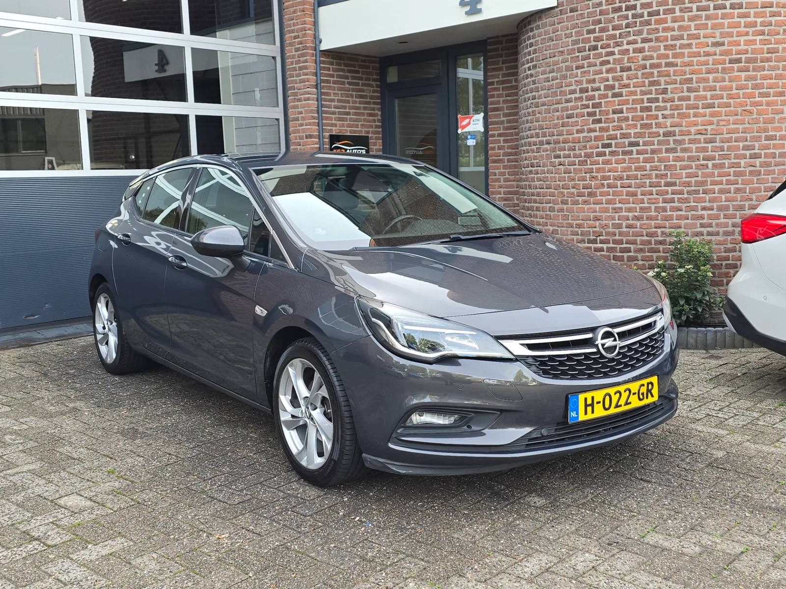 Opel Astra (2016) — foto 1