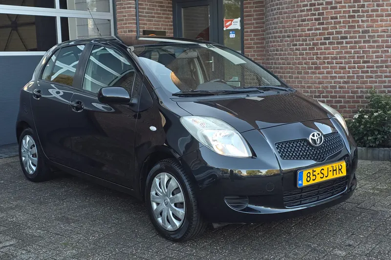 Toyota Yaris (2006)