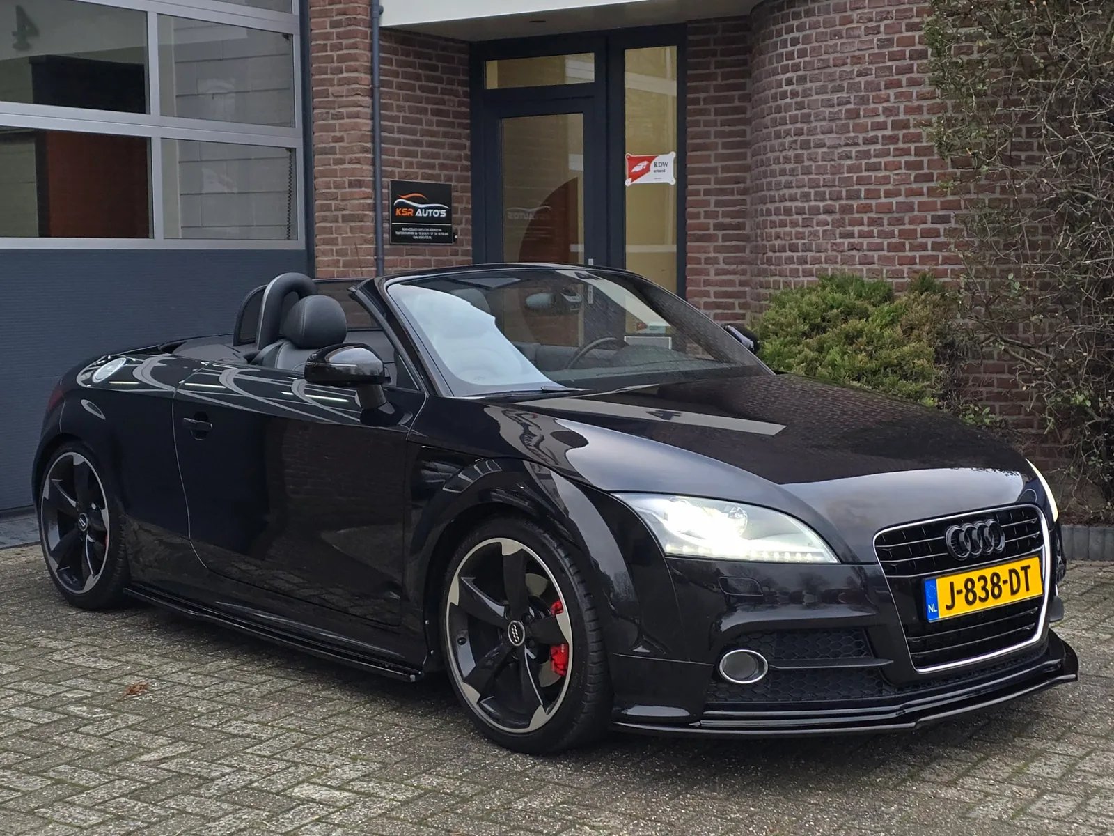 Audi TT (2010) — foto 1