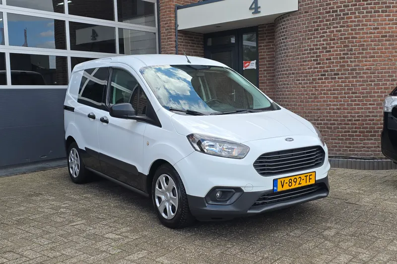 Ford Transit Courier (2018)