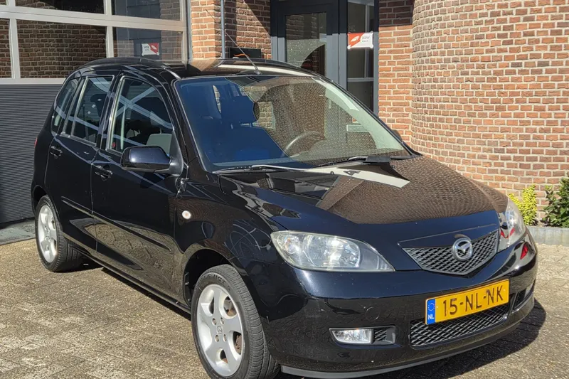 Mazda 2 (2003)