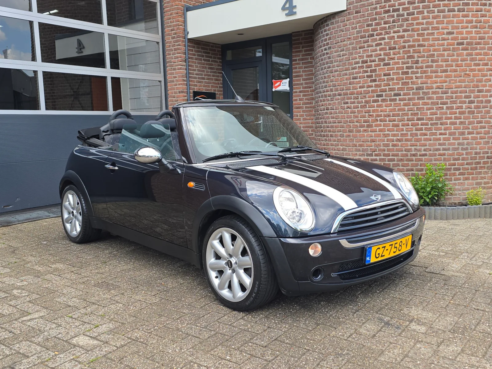 MINI Cabrio (2006) — foto 1