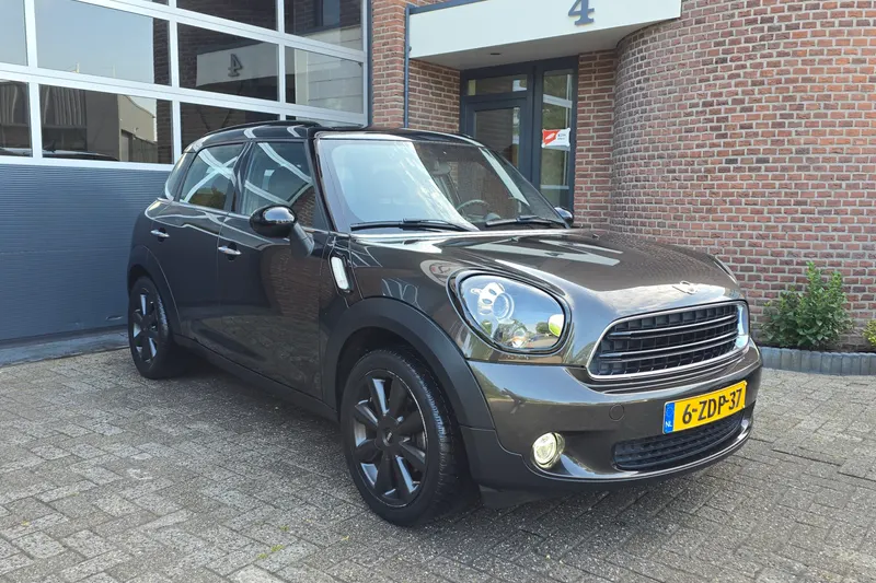 MINI Countryman (2015)