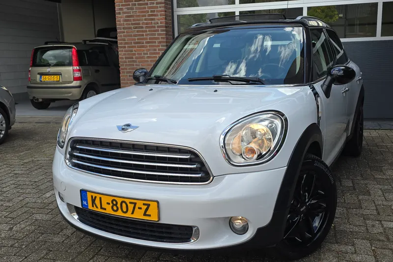 MINI Countryman (2012)