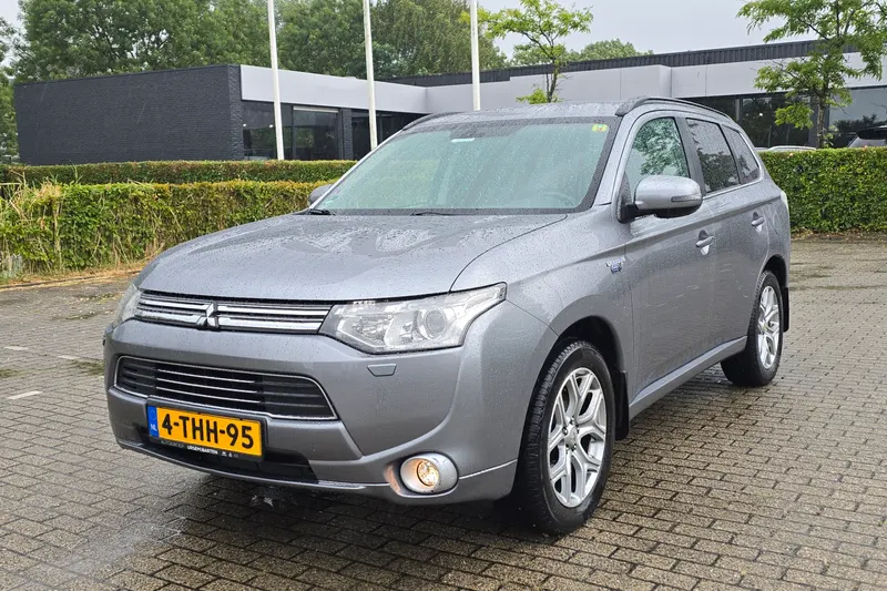 Mitsubishi Outlander (2014)