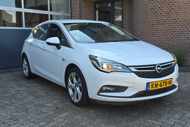Opel Astra (2016)