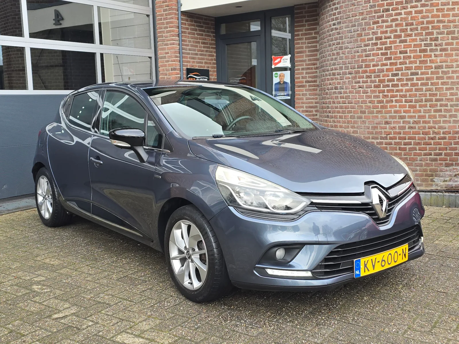Renault Clio (2016) — foto 1