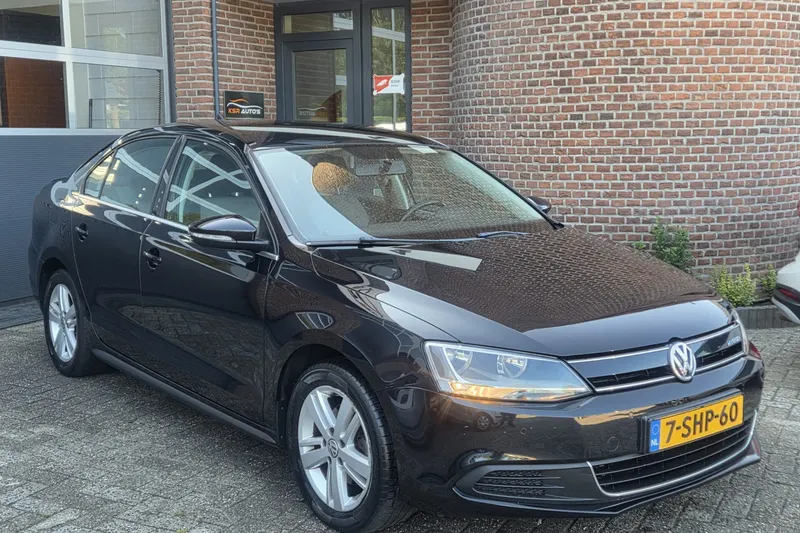 Volkswagen Jetta (2013)