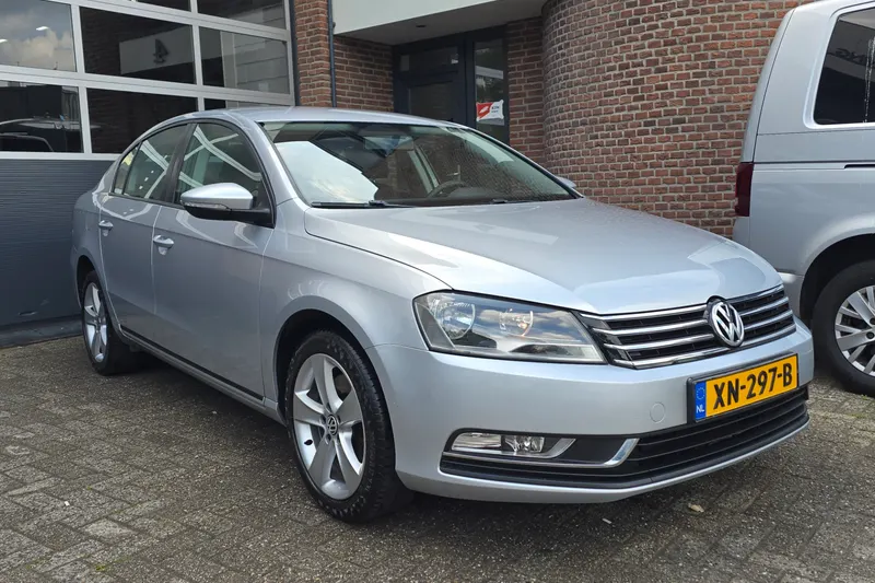 Volkswagen Passat (2011)