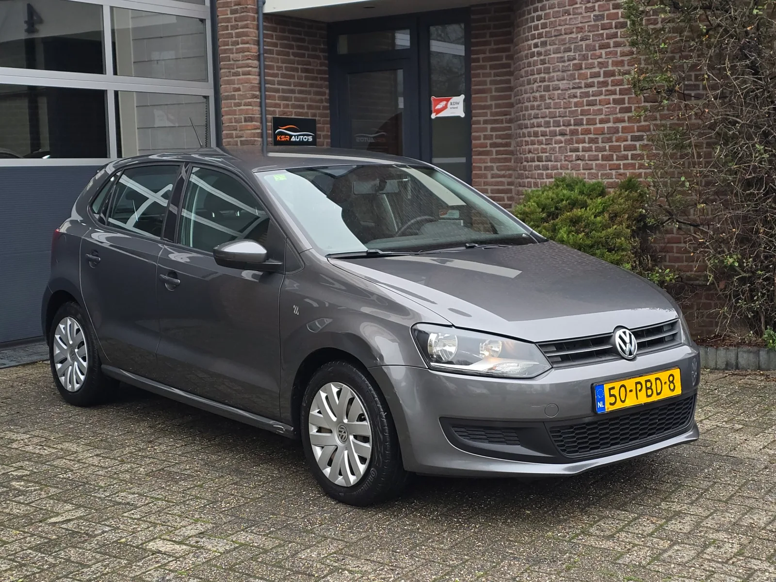 Volkswagen Polo (2011) — foto 1