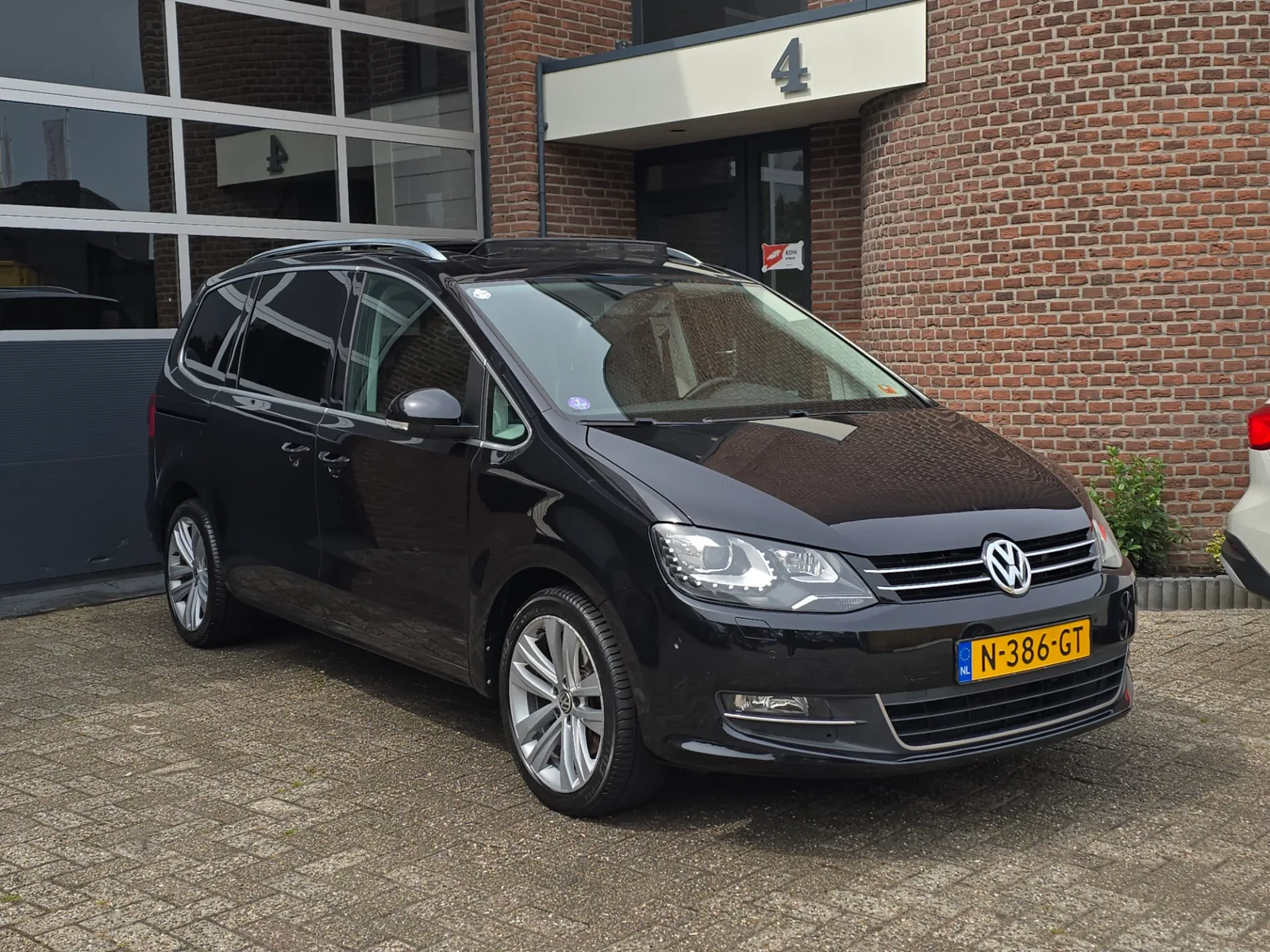 Volkswagen Sharan (2013) — foto 1