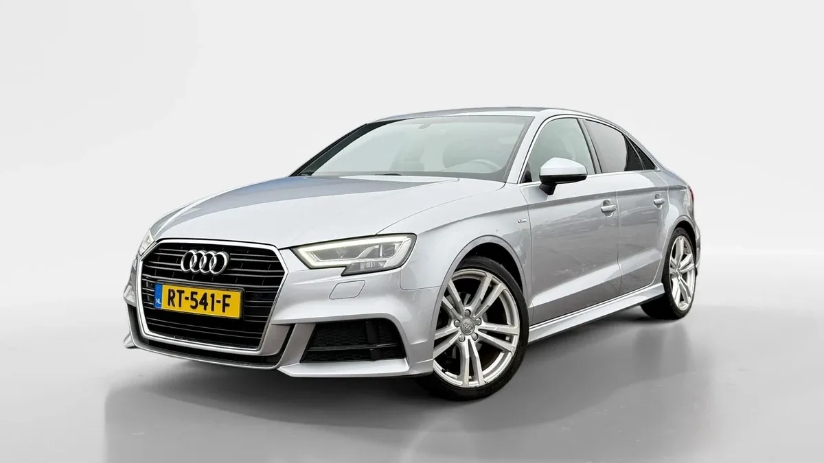 Audi A3 (2018) — foto 1