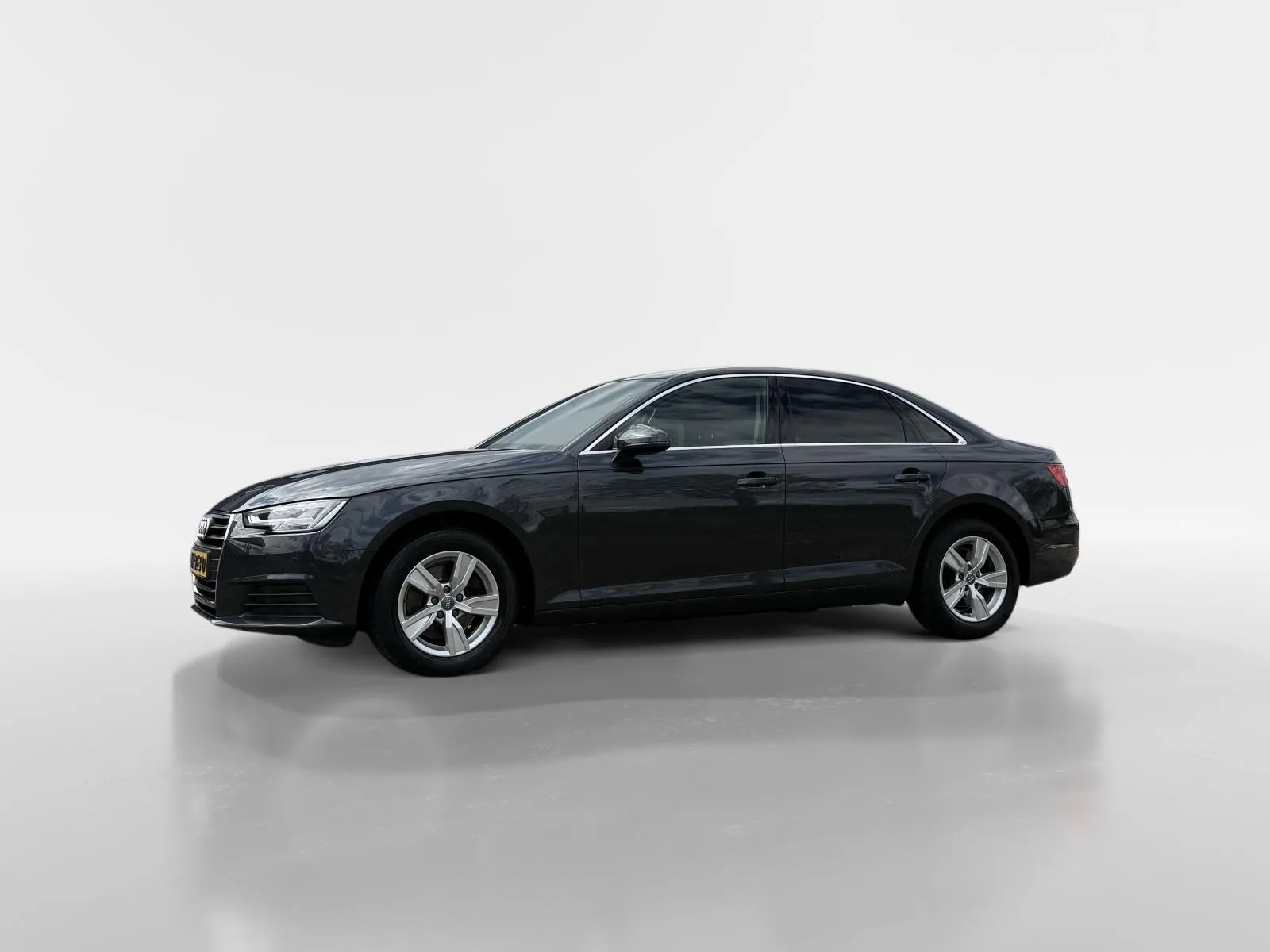 Audi A4 (2017) — foto 1