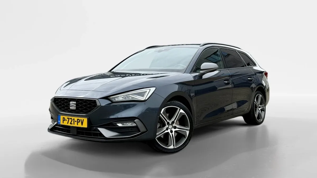 SEAT Leon Sportstourer (2021) — foto 1