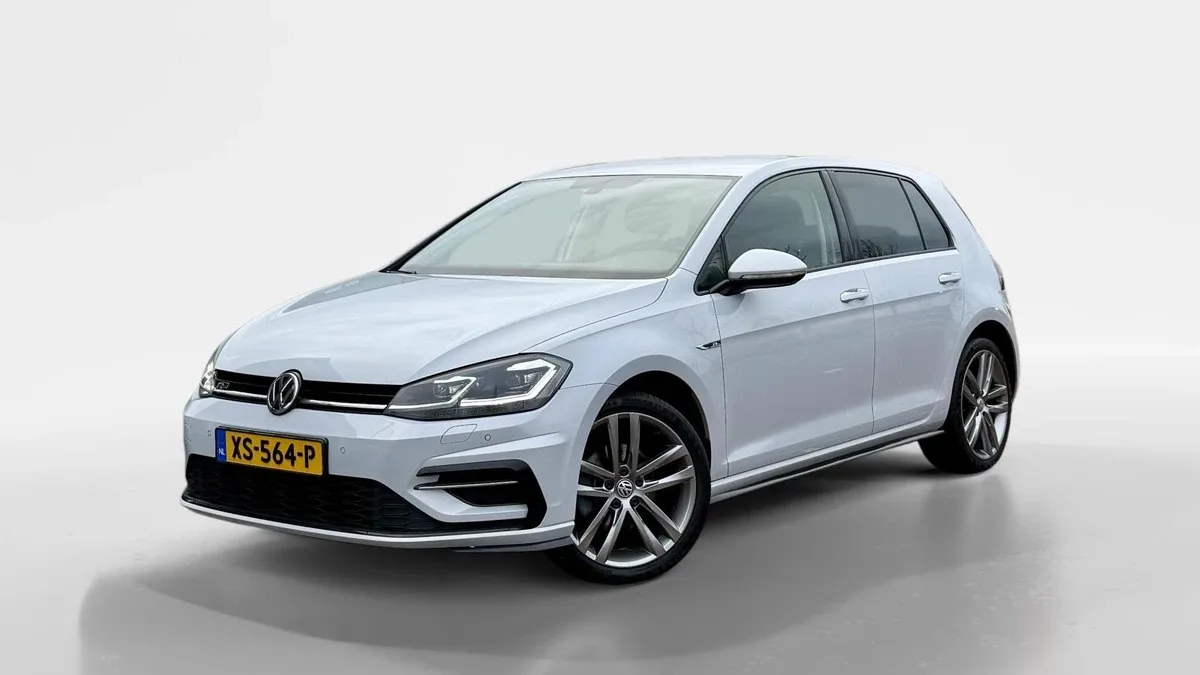 Volkswagen Golf (2018) — foto 1