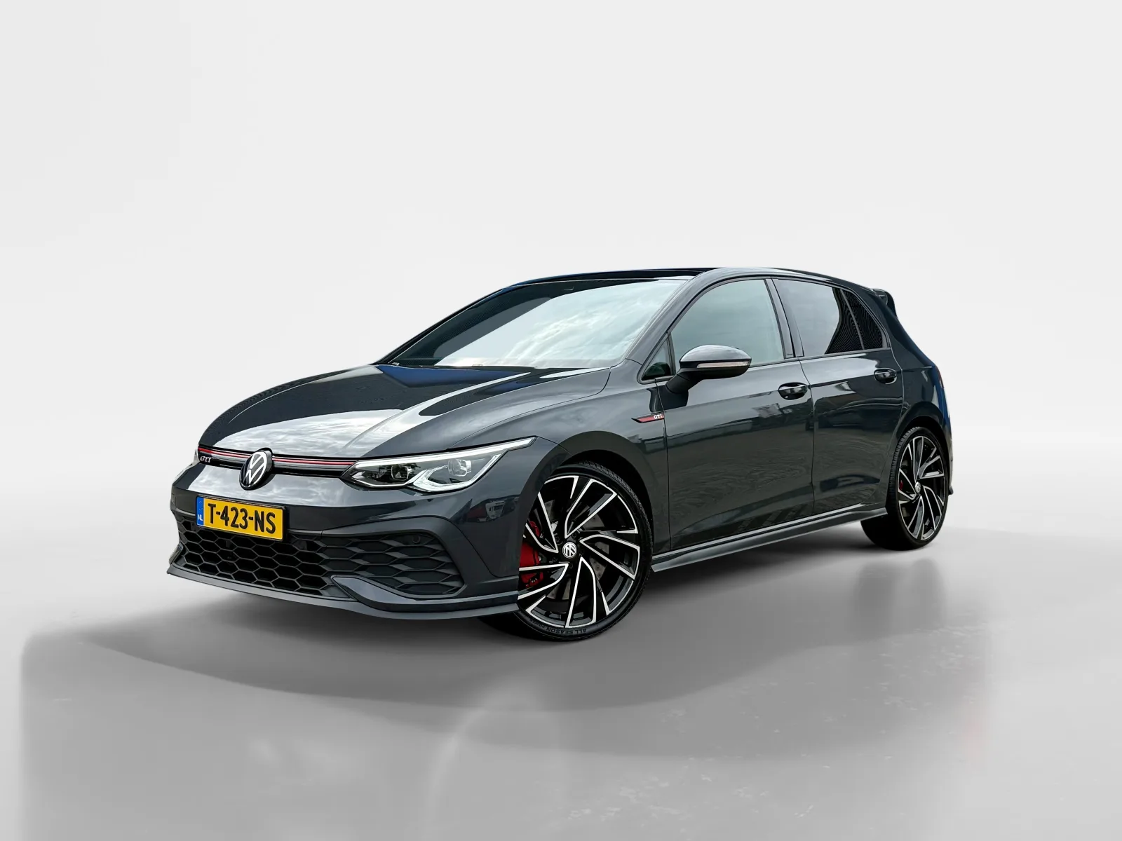 Volkswagen Golf (2021) — foto 1