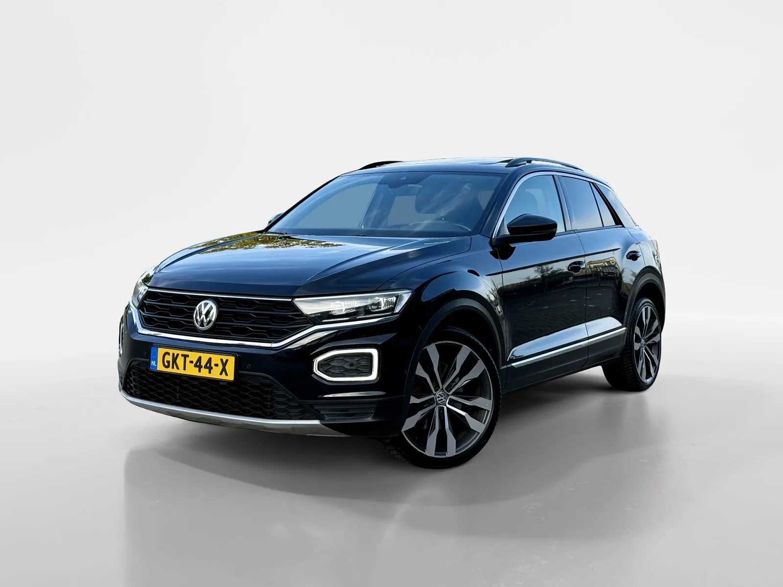 Volkswagen T-Roc (2018) — foto 1