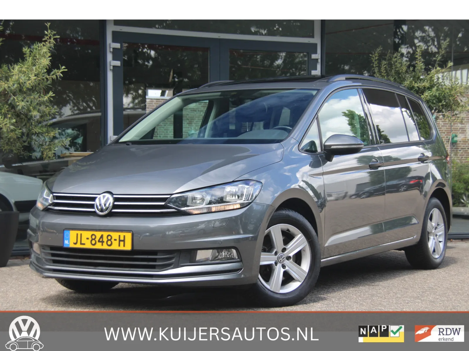 Volkswagen Touran (2016) — foto 1
