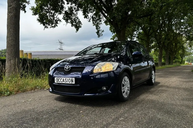 Toyota Auris (2009)