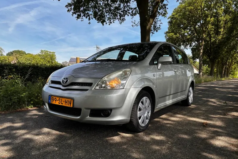 Toyota Verso (2006)