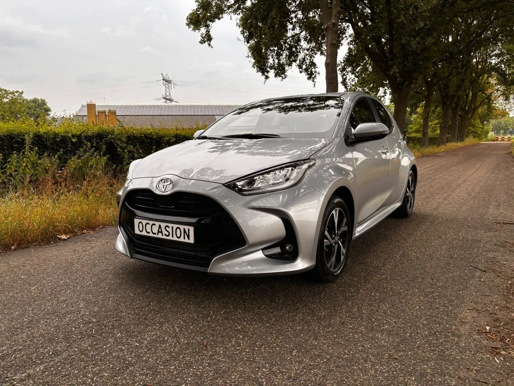 Toyota Yaris (2025) — foto 1