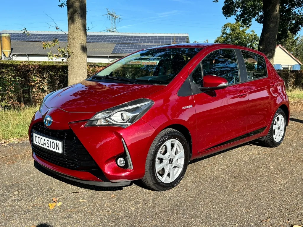 Toyota Yaris (2017) — foto 1