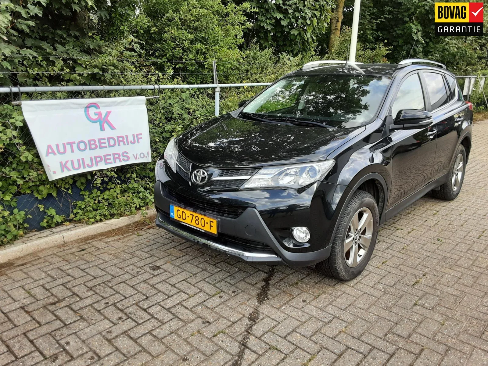 Toyota RAV4 (2015) — foto 1