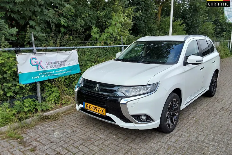 Mitsubishi Outlander (2015)