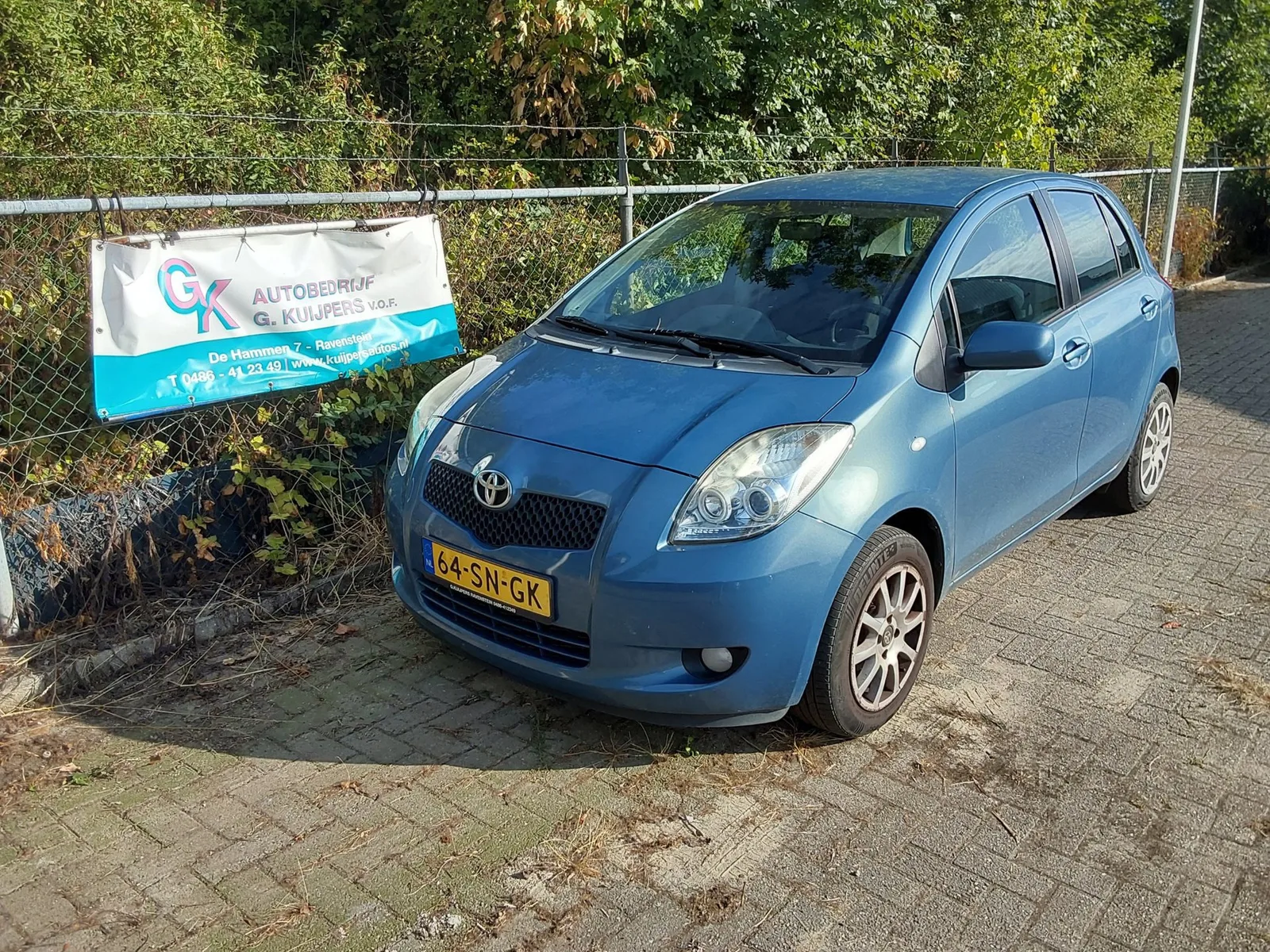 Toyota Yaris (2006) — foto 1