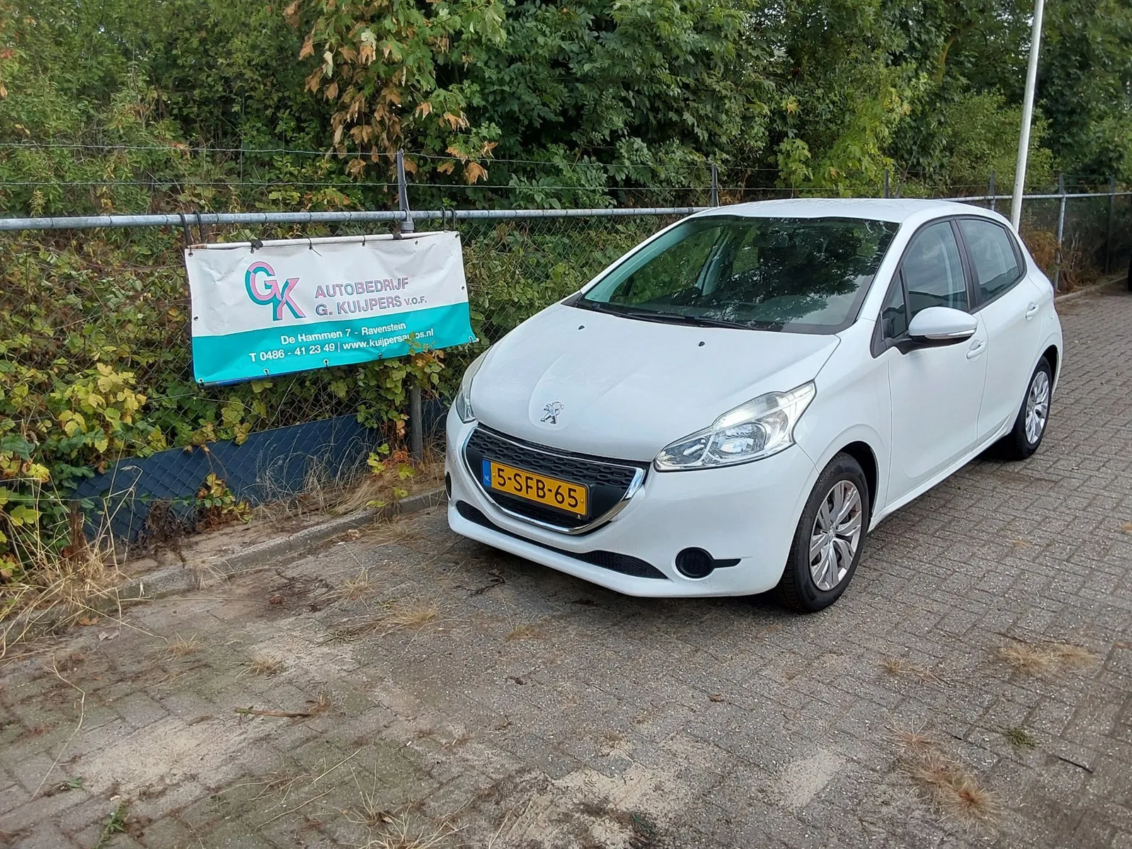 Peugeot 208 (2013) — foto 1