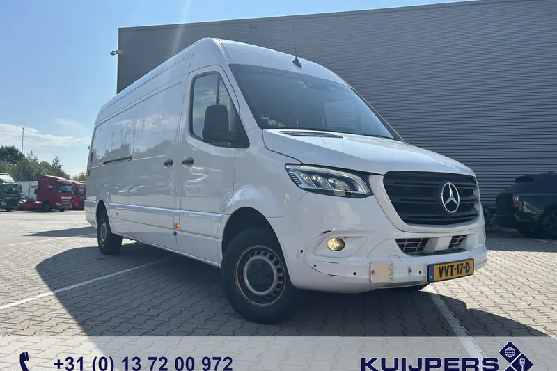 Mercedes-Benz Sprinter (2023)