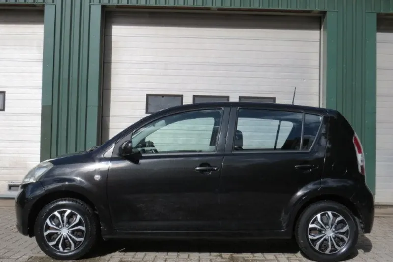Daihatsu Sirion (2006)