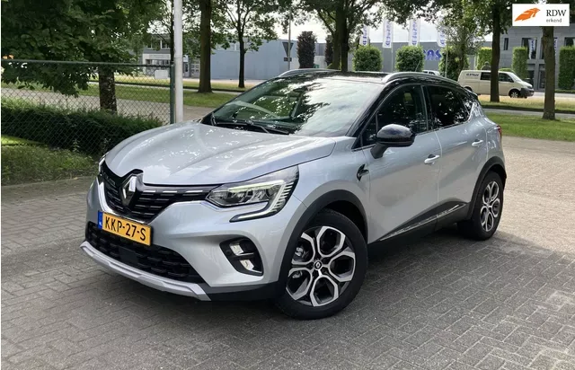 Renault Captur (2022) — foto 1